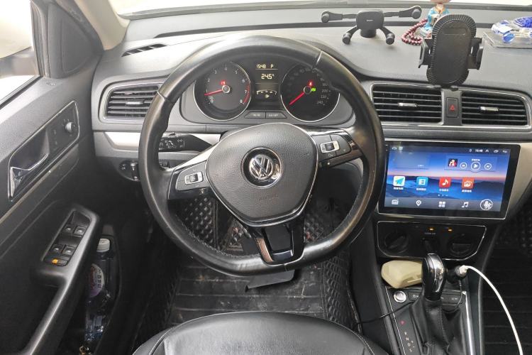 Used Volkswagen Lavida 2017 1.6L Automatic Comfort Edition
