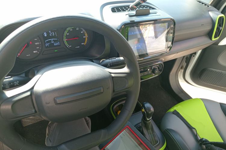 Used Roewe Clever 2021 302 km New Four-Seater Super-Efficient Version