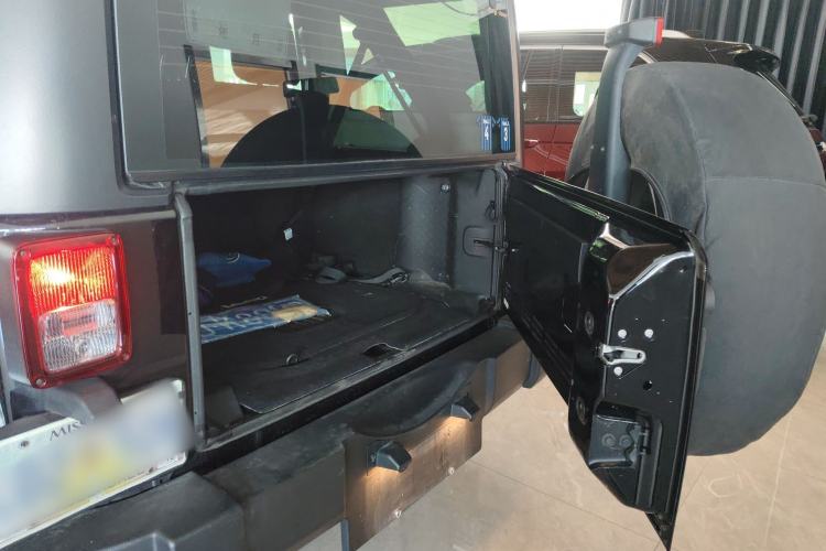 Used Jeep Wrangler 2017 3.0L Sahara Four-Door Comfort Edition
