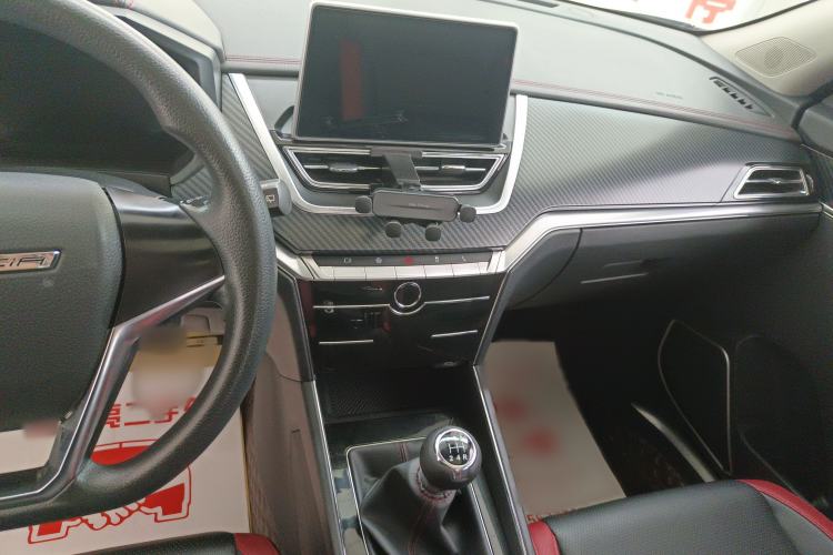 Used Venucia T60 2020 1.6L Manual Smart Vision Version China VI Standard
