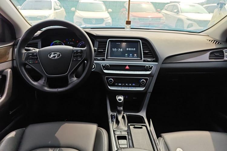 Used Hyundai Sonata Plug-in Hybrid 2018 2.0 PHS Smart Connect Version China VI Standard