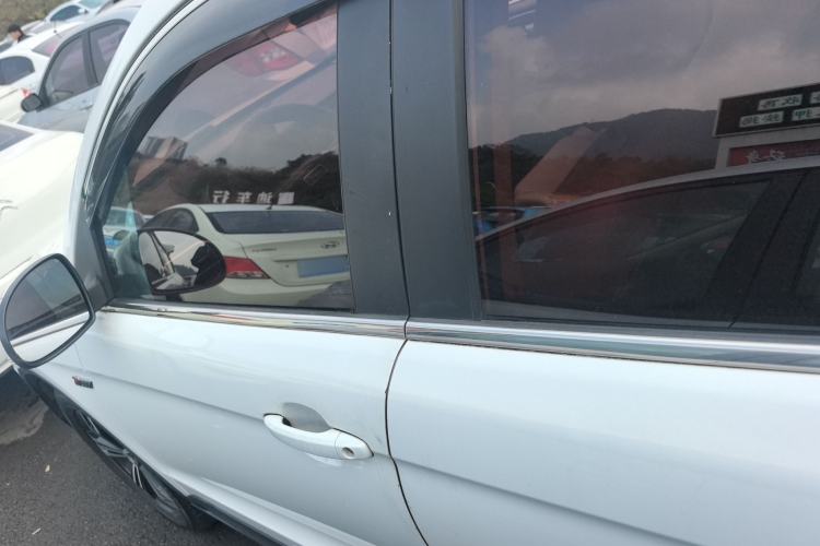 Used Zotye Domy X5 2017 Upgraded Model 1.5T Manual Luxury 7-Seater