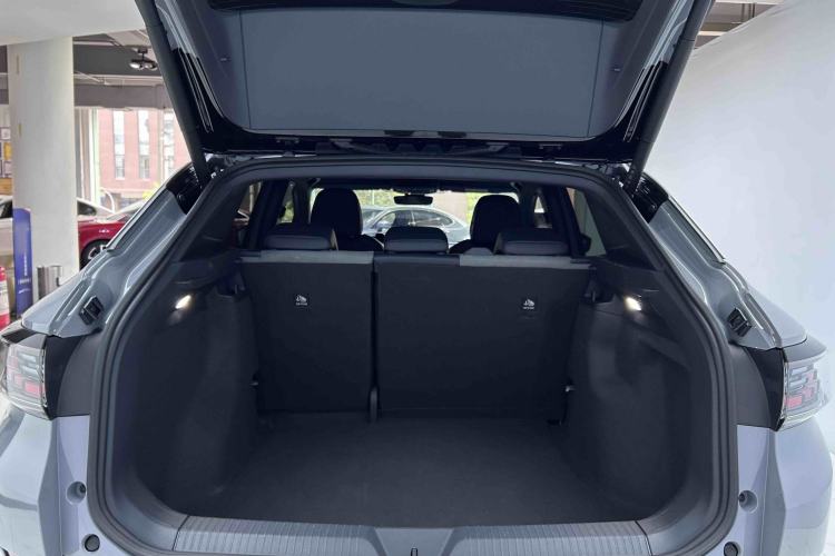 Used Volkswagen ID.4 CROZZ 2022 Long-Range Lite PRO Edition Trunk