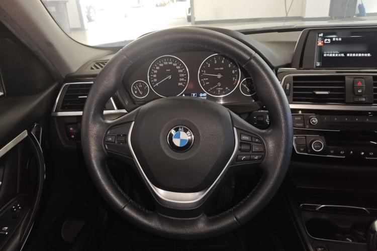 Used BMW 3 Series 2016 316Li Fashion Model
