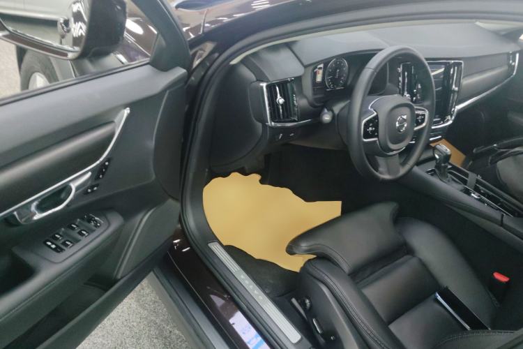 Used Volvo V90 2017 Cross Country T5 AWD Smart Range Edition