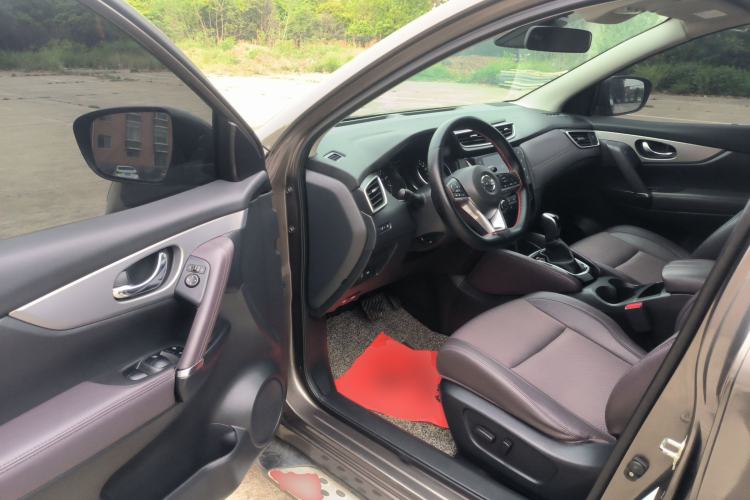 Used Nissan Qashqai 2019 2.0L CVT Luxury Edition Driver Seat