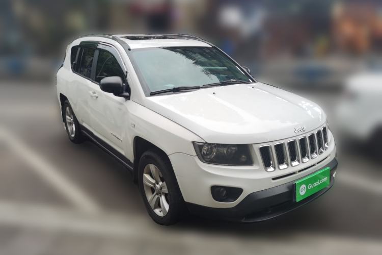 Used Jeep Compass 2013 2.4L four-wheel-drive sport version