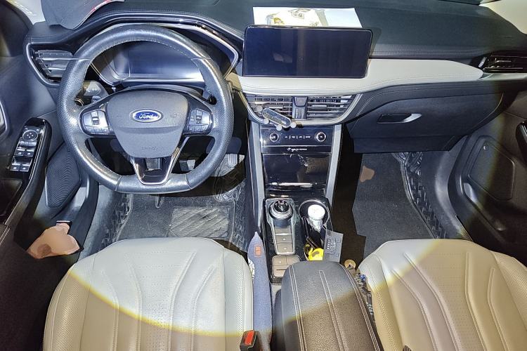 Used Ford Escape 2020 EcoBoost 245 Four-Wheel Drive Luxury Edition Center Console