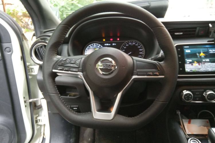 Used Nissan Kicks 2018 1.5L CVT Smart Connect Luxury Edition
