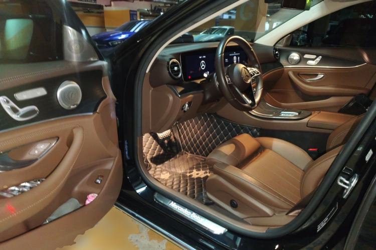 Used Mercedes-Benz E-Class 2022 Second Facelift E 300 L Fashion Edition
