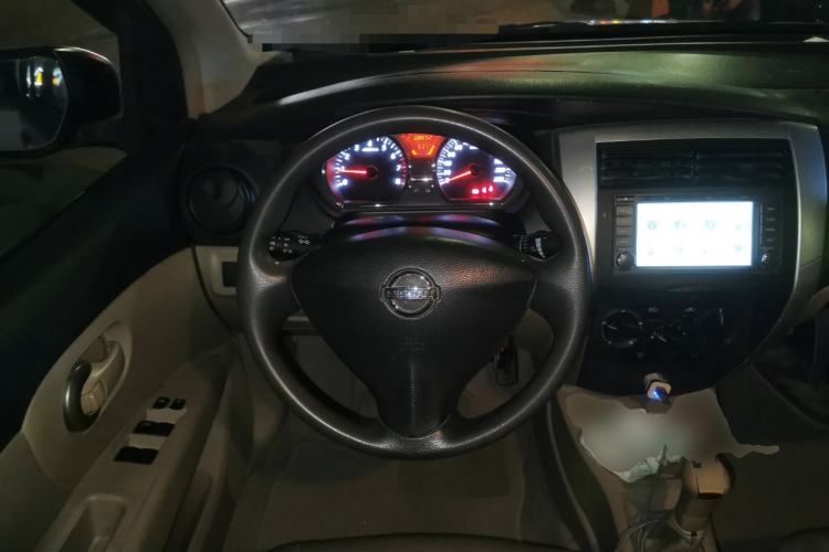 Used Nissan Livina 2013 1.6XE Manual Comfort Edition