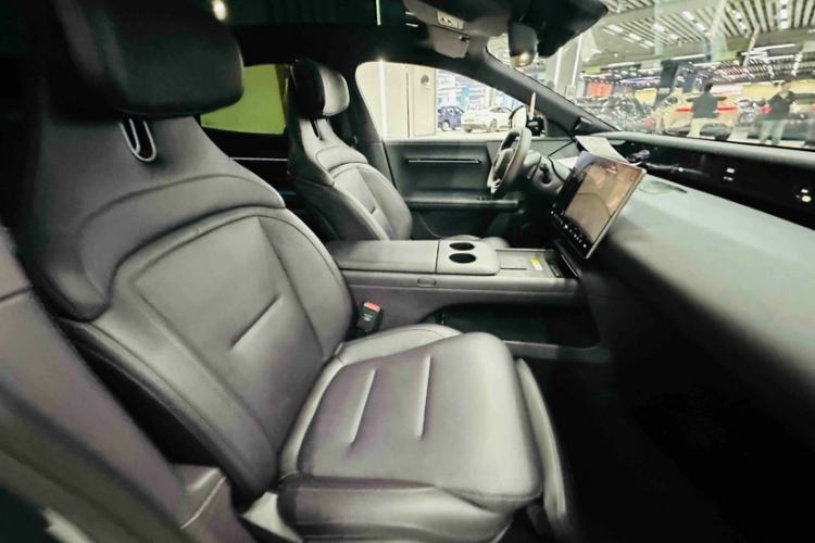 Used Avatr 06 2025 Ultra Pure Electric Edition Interior 3