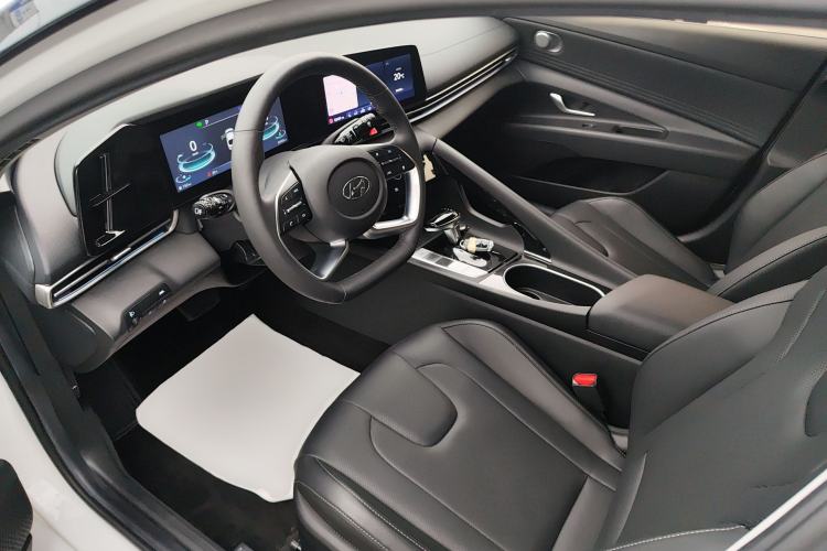 Used Hyundai Elantra 2021 1.5L CVT TOP Flagship Edition Driver Seat