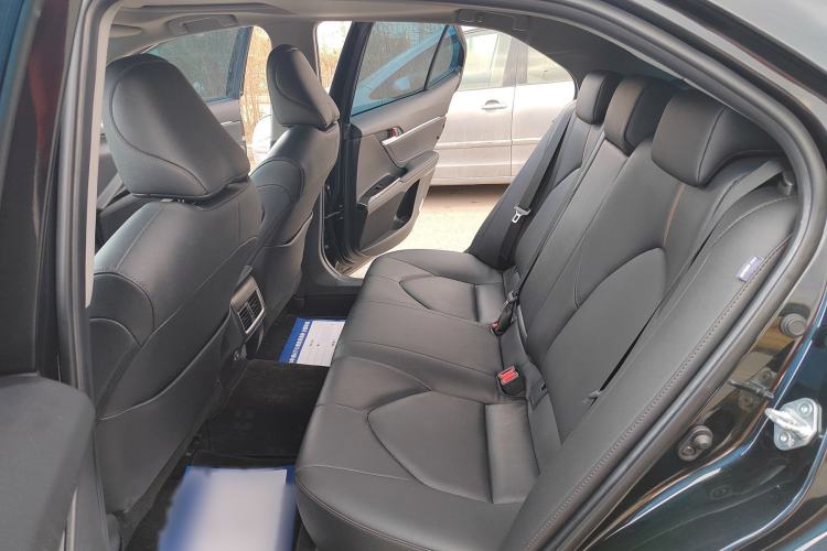 Used Toyota Camry 2023 2.0G Luxury Edition Interior 7