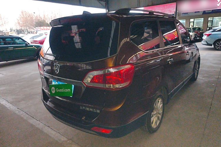 Used Baojun 730 2014 1.5L manual Comfort ESP version 7 seats Exterior 5
