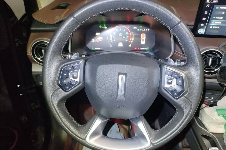 Used Wey VV6 2020 2.0T Two-Wheel Drive Smart Enjoyment+