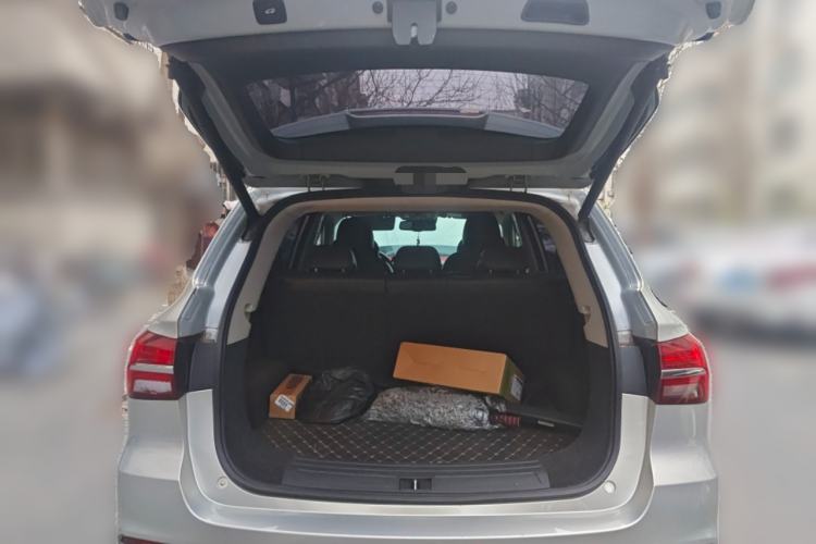 Used Roewe RX5 New Energy 2017 ERX5 EV400 Electric Internet Supreme Edition Trunk