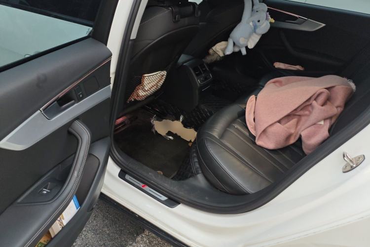 Used Audi A4L 2022 40 TFSI Luxury Dynamic Model
