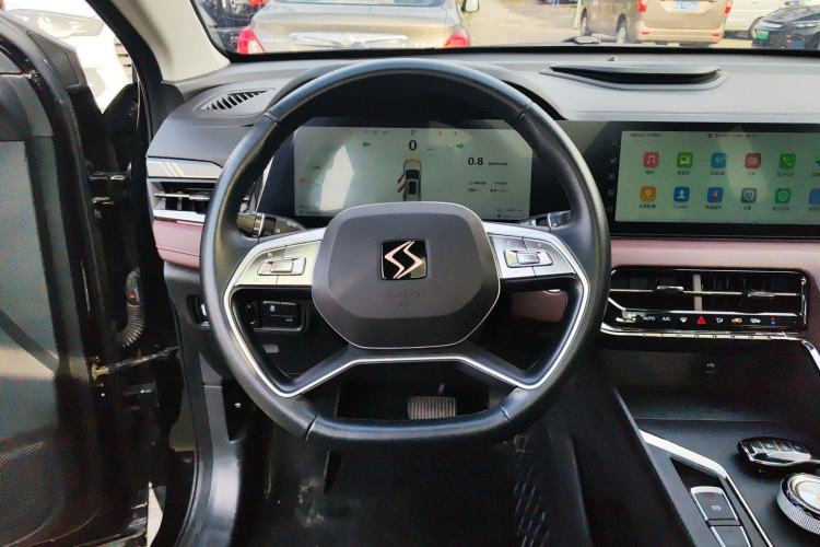 Used SOL X8 PLUS 2023 1.5 TGDI DCT ZhiShang Edition 7-Seater