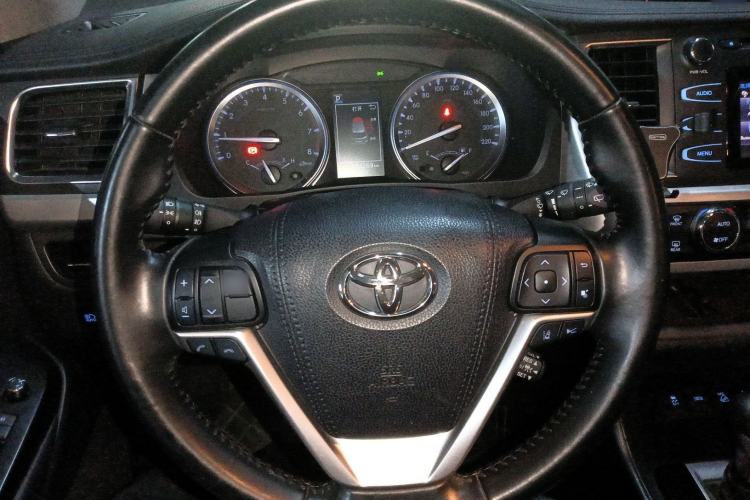 Used Toyota Highlander 2018 2.0T Four-Wheel Drive Luxury Edition 7 Seats China V Emission Standard