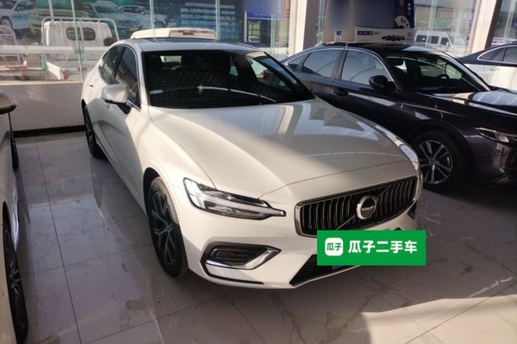 Used Volvo S60 2026 Model B4 Zhiyi Luxury Edition
