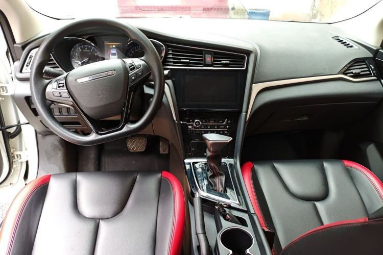 Used Venucia D60 2018 1.6L CVT Smart Connect Elite Edition