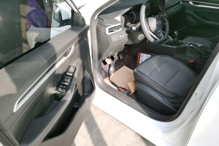 Used Geely Auto Emgrand 2025 4th Generation 1.5L Manual - Starry Edition Driver Seat