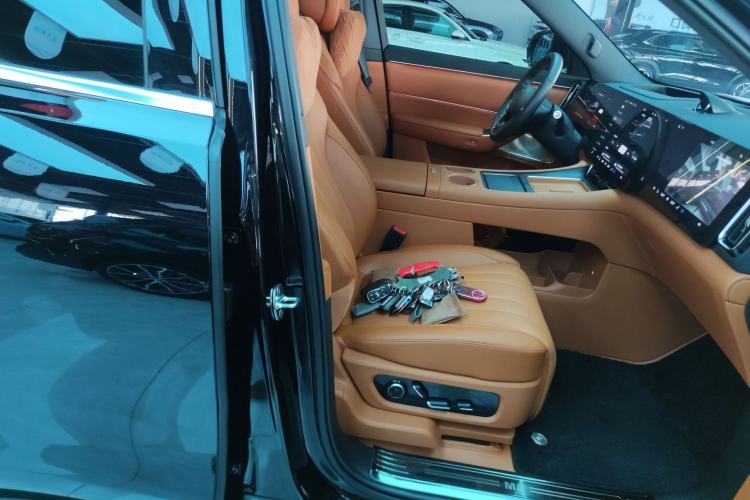 Used Hima AITO M8 2025 Extended-Range Max+ Version 53.4 kWh 5-Seater Edition
