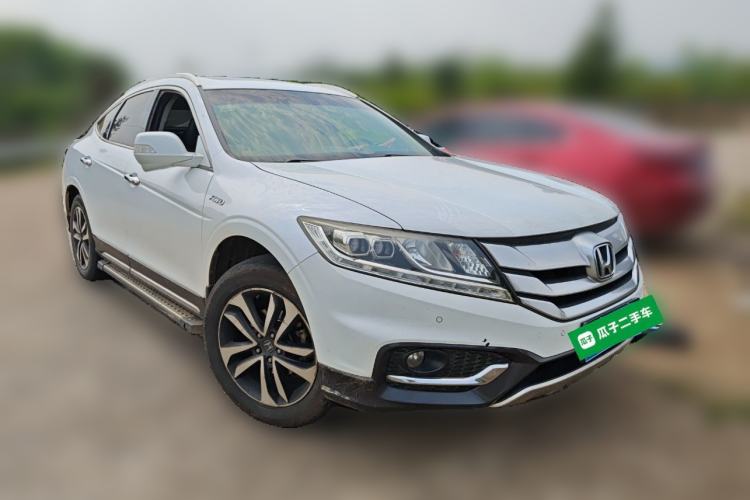 Used Honda Crosstour 2014 3.0L AWD Prestige Edition Front Right 45 Deg