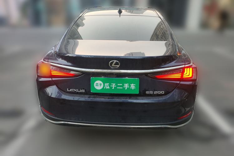 Used Lexus ES 2021 200 Excellence Edition
