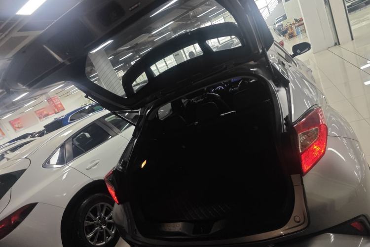 Used Toyota IZOA 2021 Dual-Motor 2.0L Yi Xing Edition