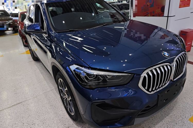 Used BMW X1 2022 sDrive25Li Leading Model Front Right 45 Deg