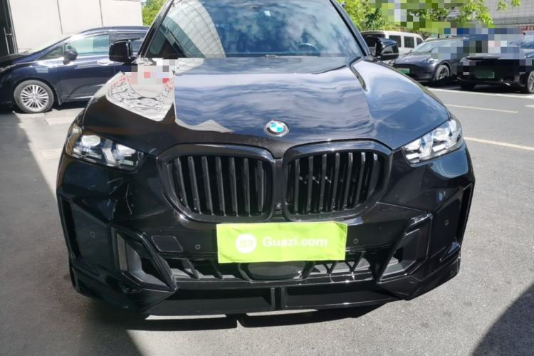 Used BMW X5 2023 xDrive 40Li M Sport Night Edition Package
