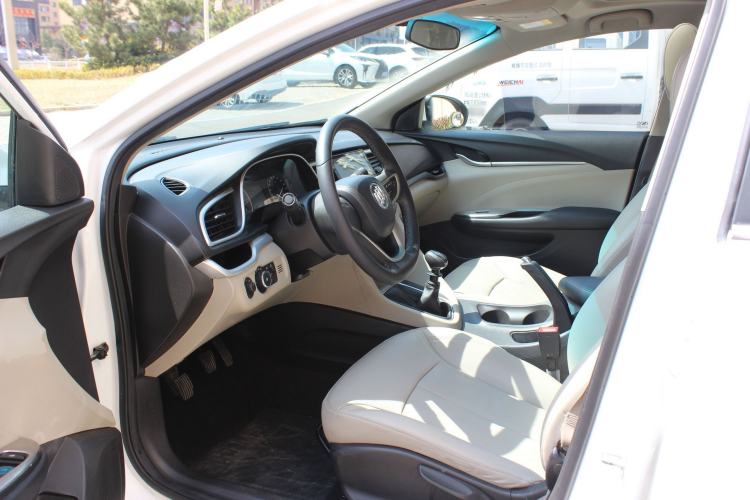 Used Buick GT 2018 15T Manual Elite Version China V Standard
