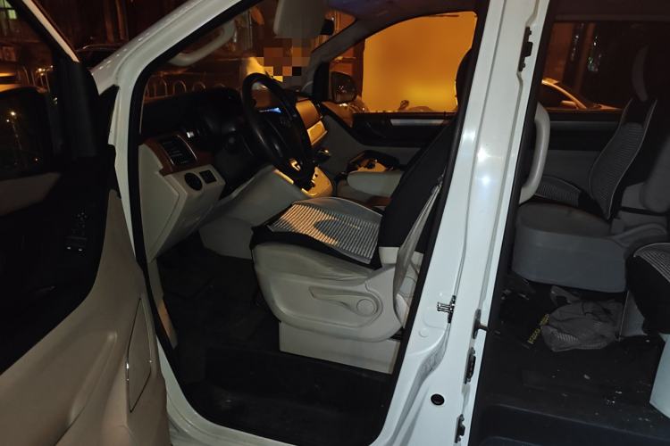 Used SAIC MAXUS G10 2015 2.0T Manual Anniversary Edition
