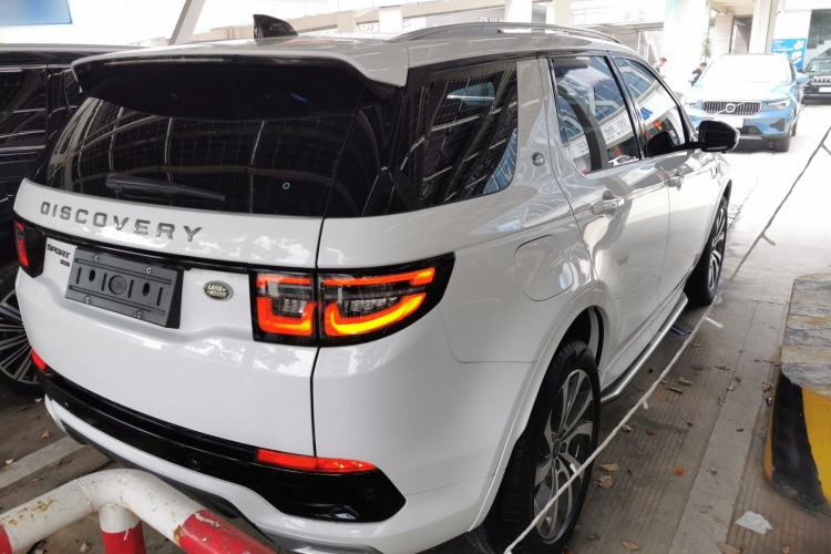 Used Land Rover Discovery Sport New Energy 2022 Facelifted P300e Plug-in Hybrid Electric Version Rear Right 45 Deg