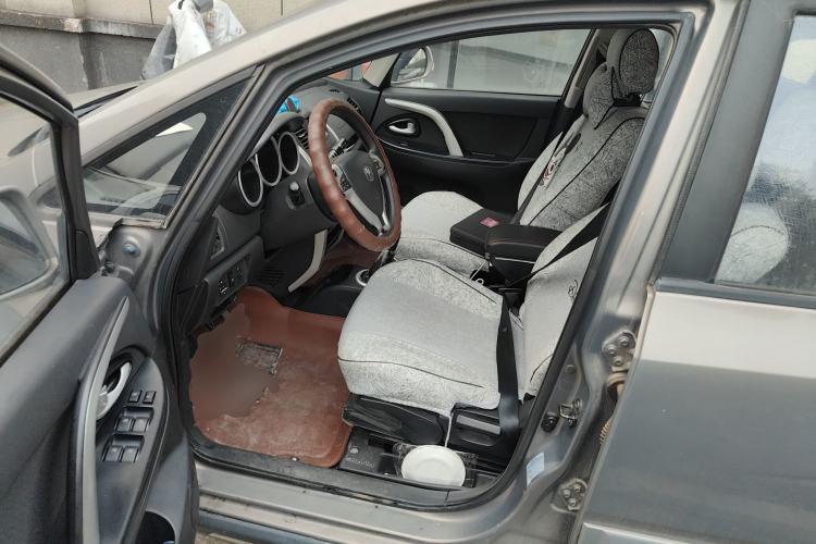 Used CHANGAN CX20 2014 1.4L Manual Sport Version China IV Standard