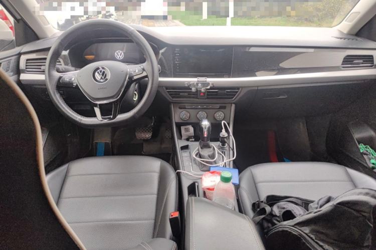 Used Volkswagen Lavida 2022 1.5L Automatic Comfort Edition Center Console