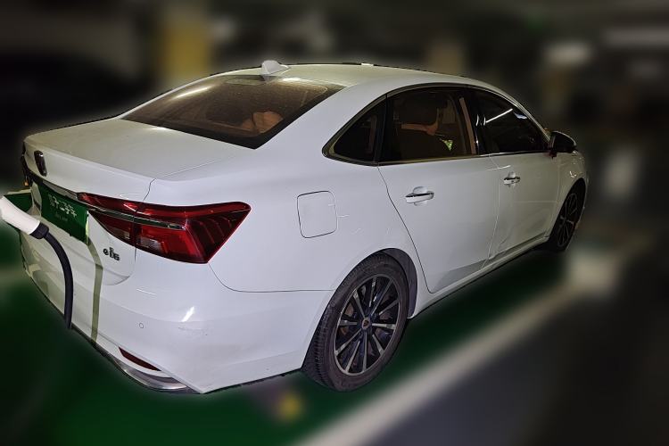 Used Roewe i6 New Energy 2017 45T Hybrid Connective Smart Luxury Edition