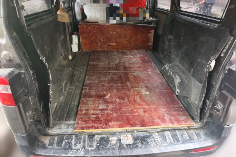 Used Jinbei Hiace X30 2020 1.5L Super-Comfortable Version China VI Standard SWC15M Trunk