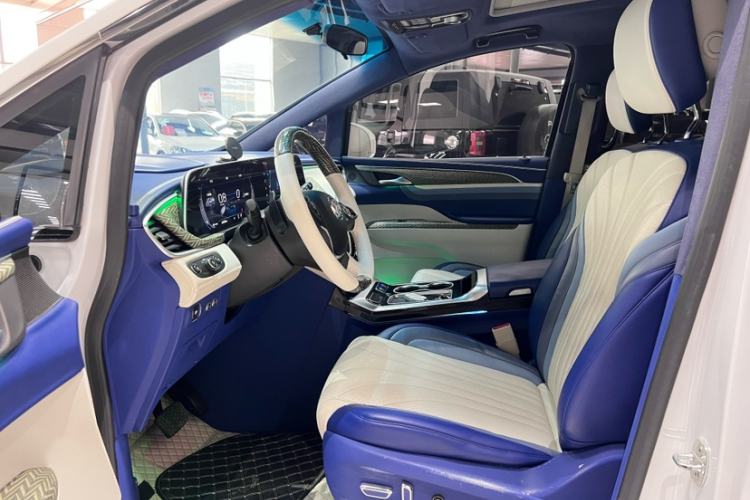 Used Buick GL8 2021 ES Landtrek 653T Comfort Edition Interior 3