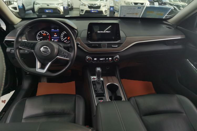 Used Nissan Teana 2021 2.0L XL Comfort Edition Center Console