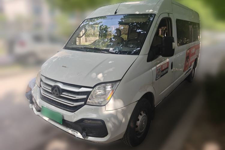 Used SAIC MAXUS Xintu V80 2018 2.5T 6-Speed Manual Aowentong Long-Wheelbase Mid-Roof 7/10-Seater