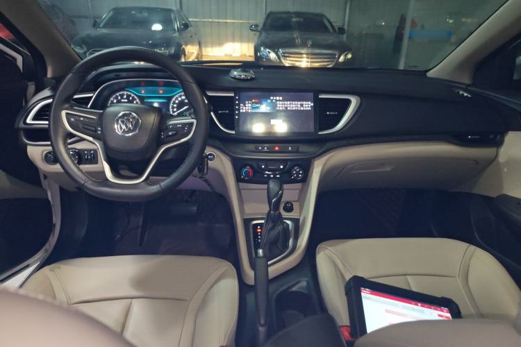 Used Buick GT 2018 15T Dual-Clutch Elite Model China V Standard Center Console