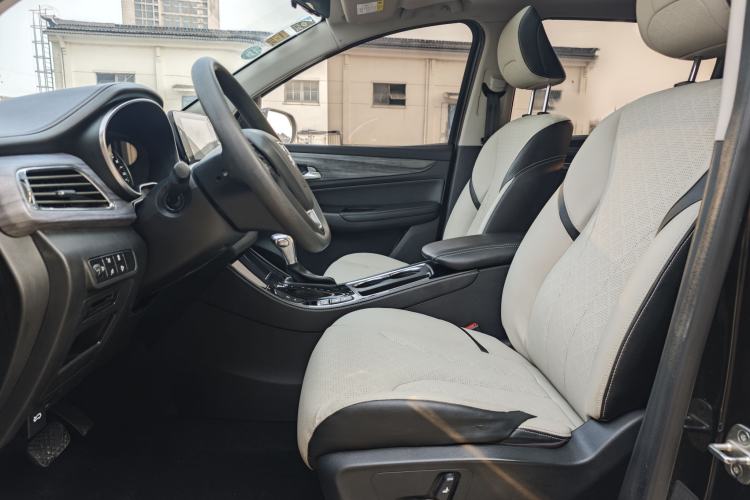 Used Baojun 730 2019 1.5T CVT Flagship Version 7 Seats China V Emission Standard