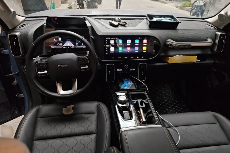 Used Haval DARGO 2021 2.0T DCT Two-Wheel Drive Chinese Mastiff Edition Center Console