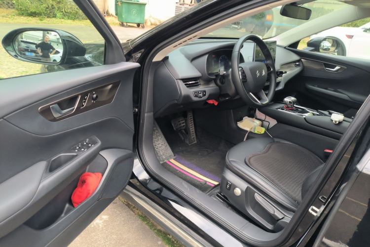 Used Hongqi E-QM5 2023 Revised Version Basic Travel Edition
