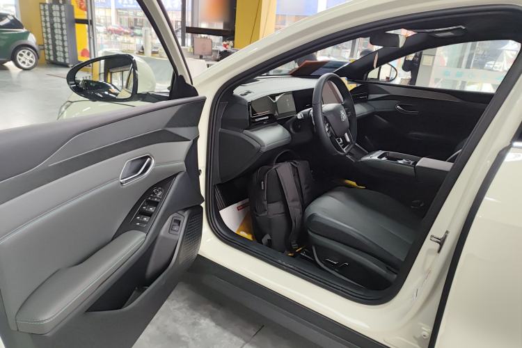 Used BYD Qin L 2025 EV 545KM Cloud Suspension Edition
