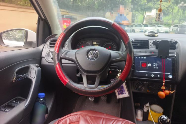 Used Volkswagen Polo 2016 1.4L Manual Fashion Model Steering Wheel
