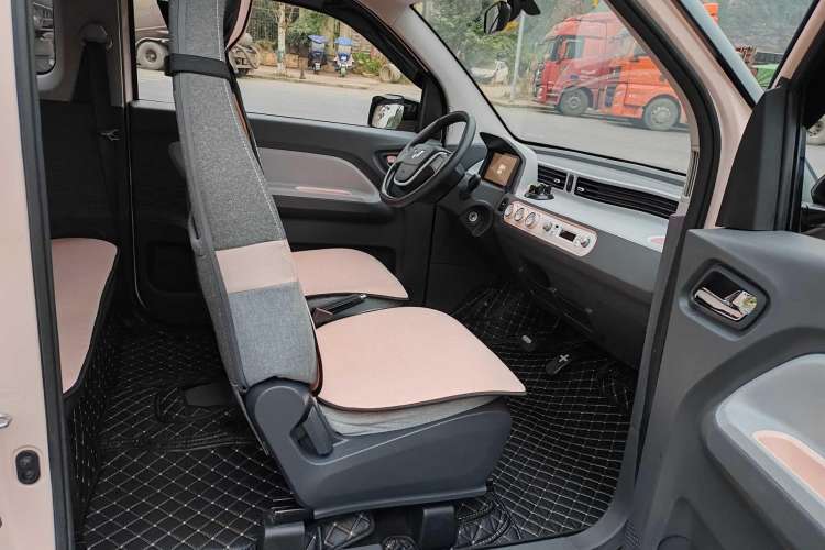 Used Wuling Hongguang MINIEV 2022 Macaron Premium Model – Lithium Iron Phosphate